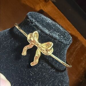 Gold Bow Bracelet